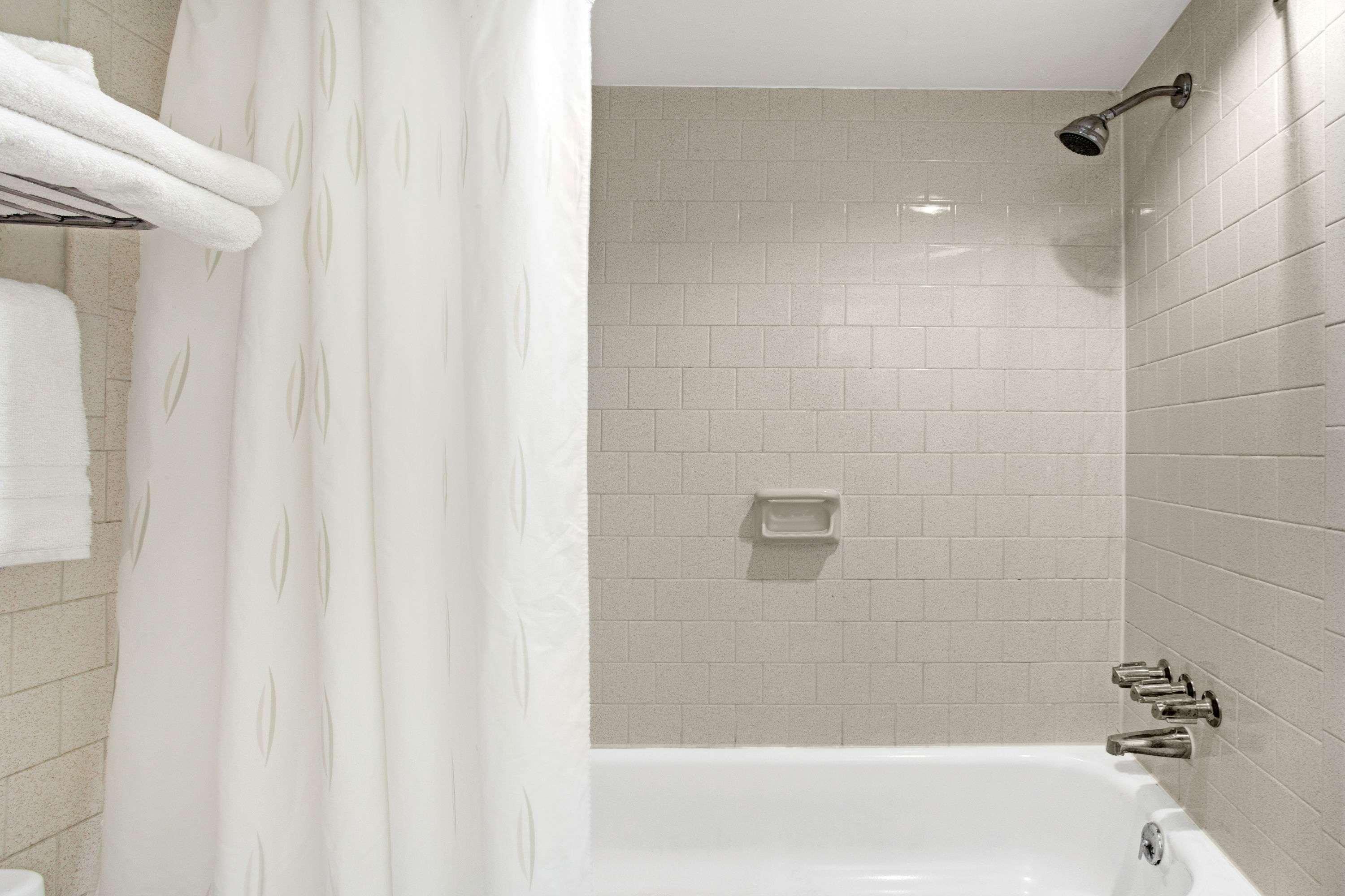 Super 8 By Wyndham Williamsburg/Historic Area Hotel Ngoại thất bức ảnh