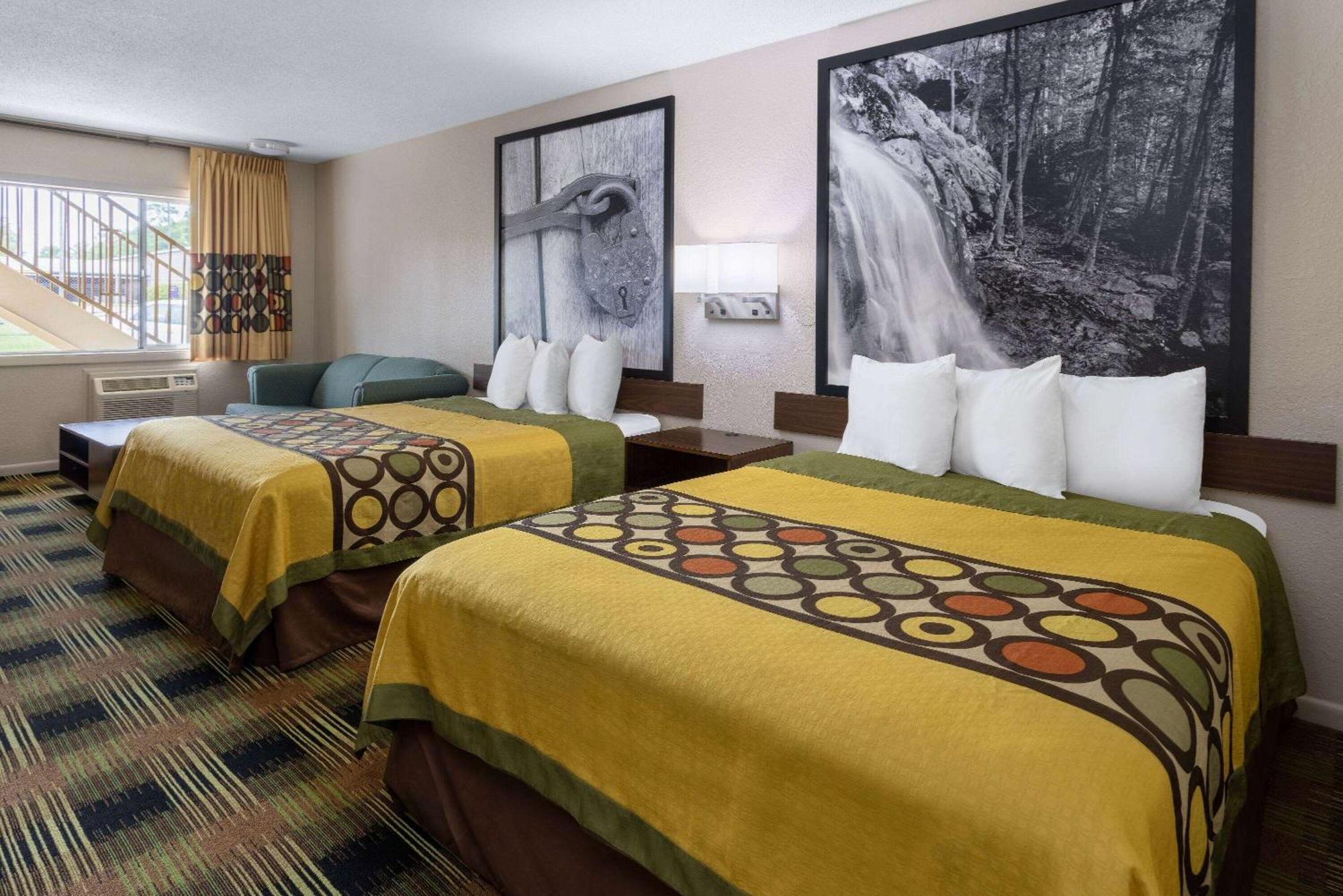 Super 8 By Wyndham Williamsburg/Historic Area Hotel Ngoại thất bức ảnh