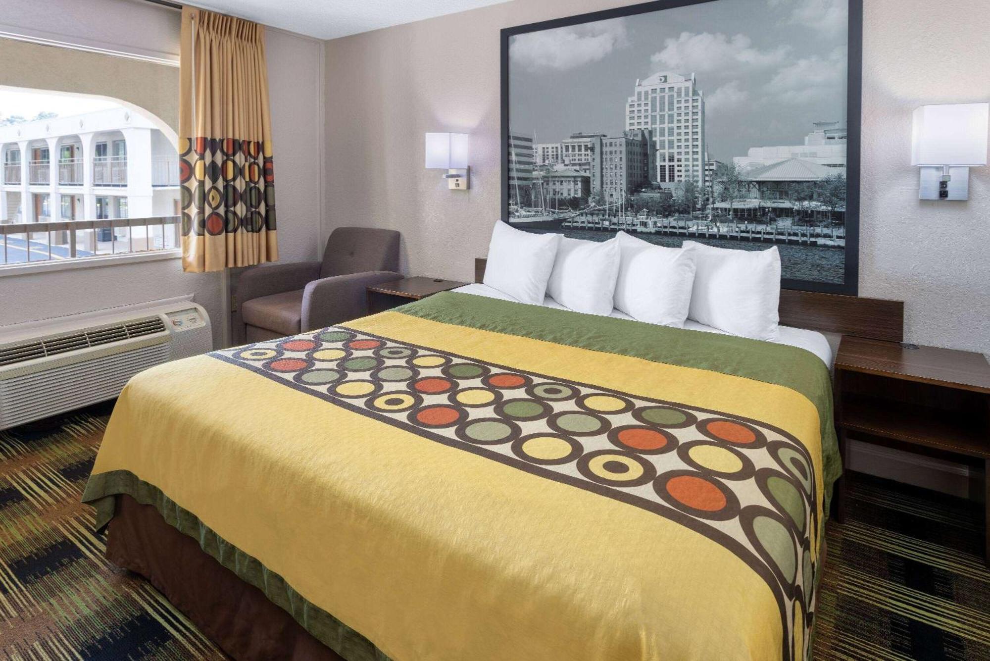 Super 8 By Wyndham Williamsburg/Historic Area Hotel Ngoại thất bức ảnh