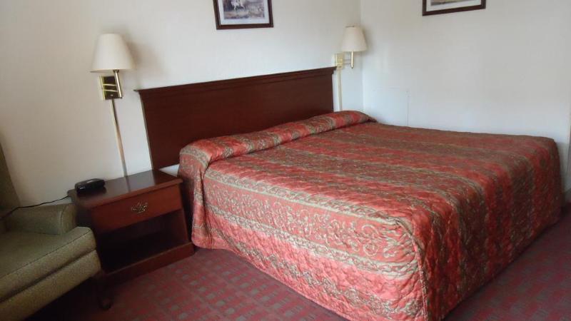 Super 8 By Wyndham Williamsburg/Historic Area Hotel Ngoại thất bức ảnh